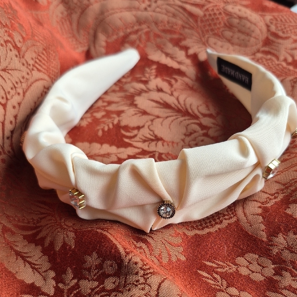 Chic Cream Hairband with Crystal Details (JA87)